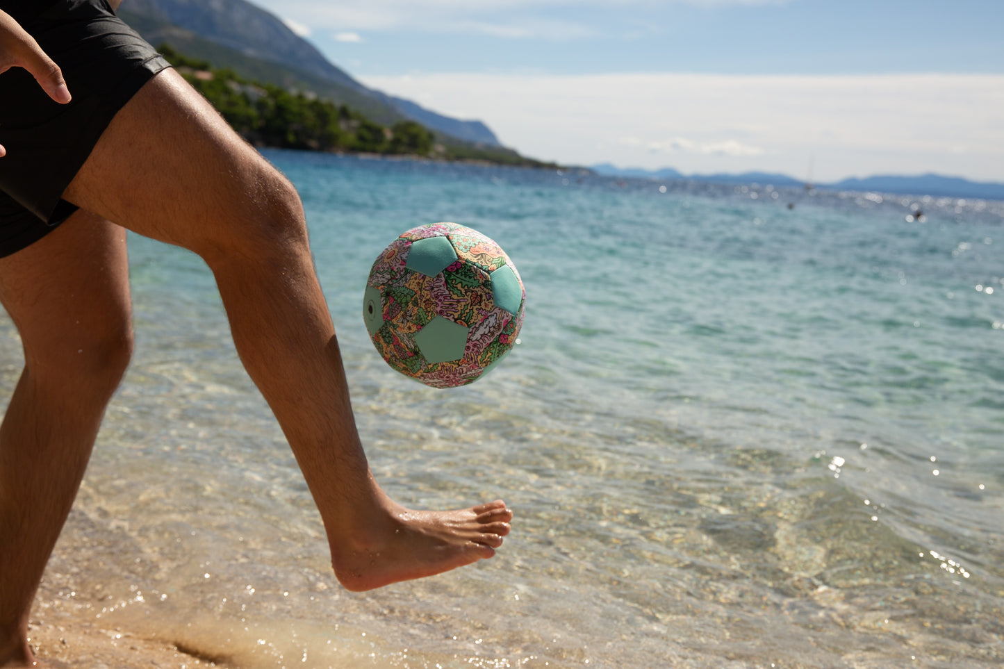 TROPICAL WATER FOOTBALL